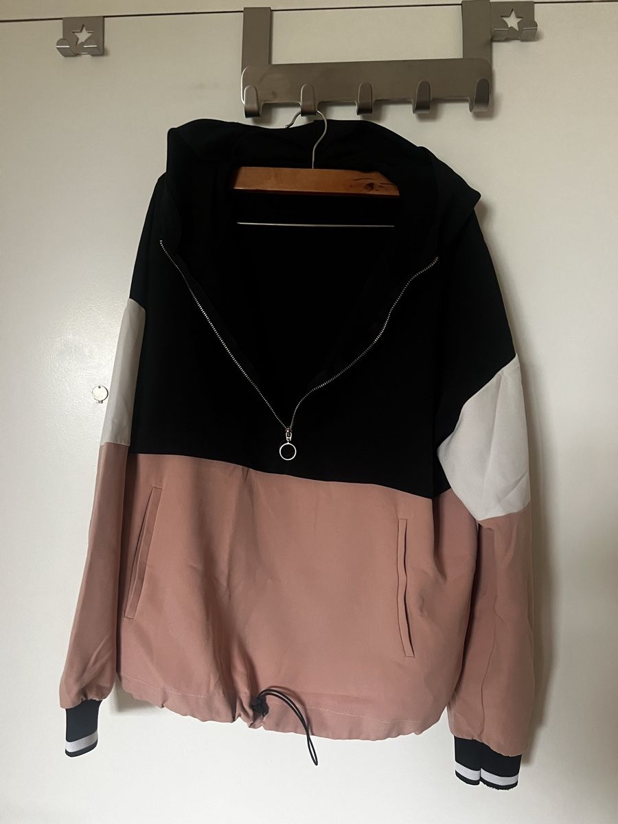 Zara Tute: Zara Kapuzenpulli – Usato da Schlieren venduto da mle_lws6