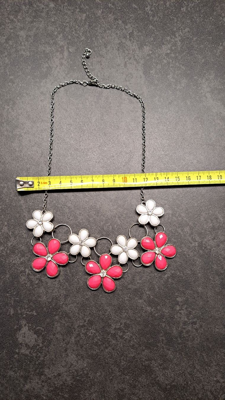 Catenine: Modeschmuck Blumen weiss pink – Usato da Winterthur venduto da Dream_of 1