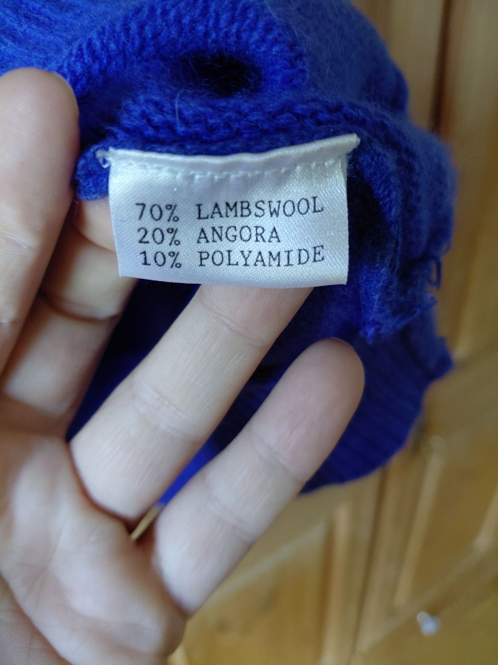 Laine: Wolle/Angora Pullover Blau bestickt – D'occasion à Winterthur par adventurenala 2