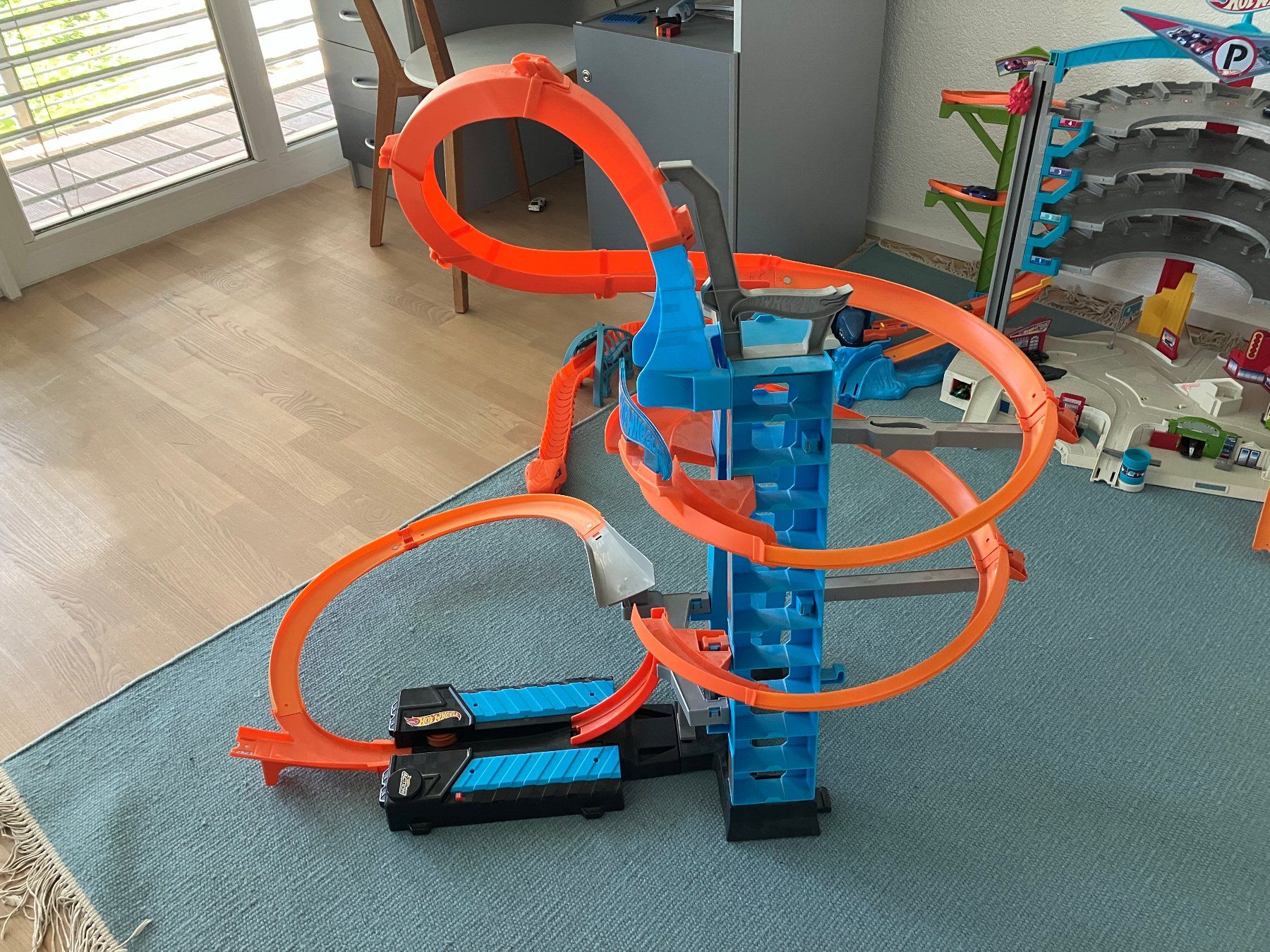 Spielzeuge: Hotwheels Sets – Gebraucht aus Uster von ste_ym2h 1