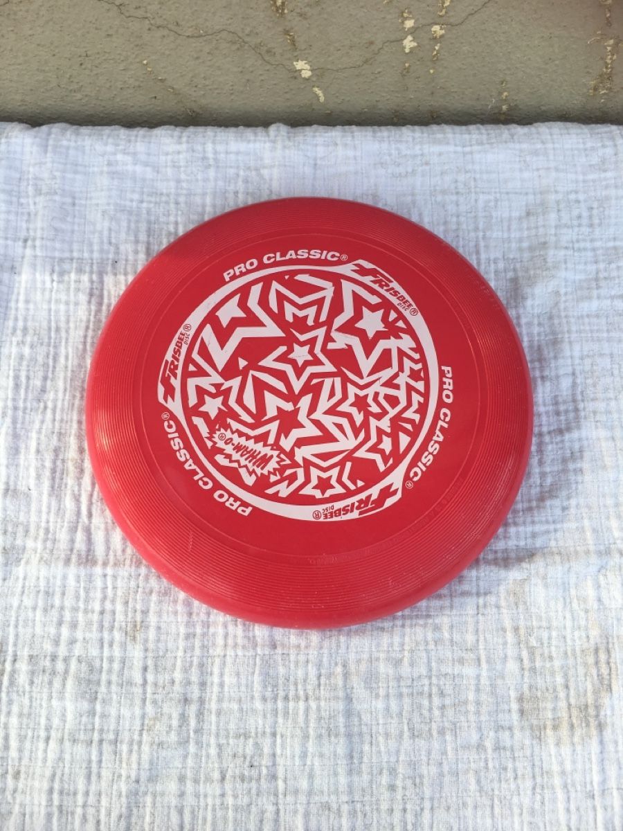 Giocattoli: Frisbee Pro Classic rot in gutem Zustand  – Usato da Bärschwil venduto da Ranron1970