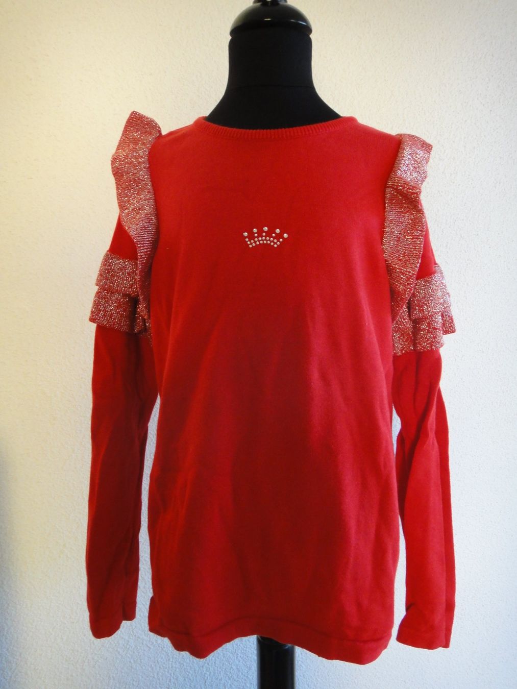 Maglioni & Felpe: Neuwertige roter Mädchenpullover Glitzerärmel Gr.12 Jahre – Nuovo (secondo la descrizione) da Winterthur venduto da LemonTree5