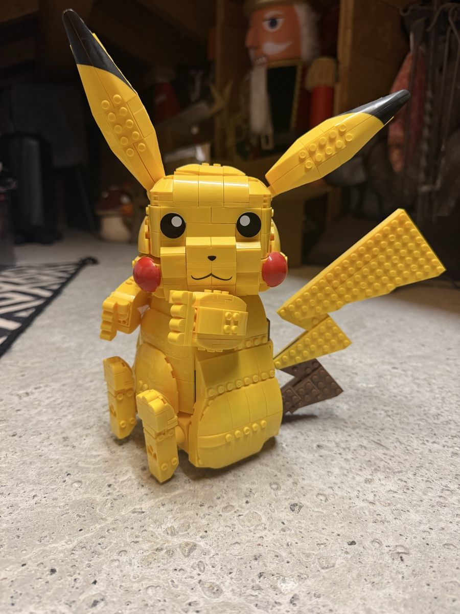 Jeux de construction: MEGA CONSTRUX Mega Construx Pokémon Jumbo Pikachu AB 1.- – D'occasion à Manno par Ariele-