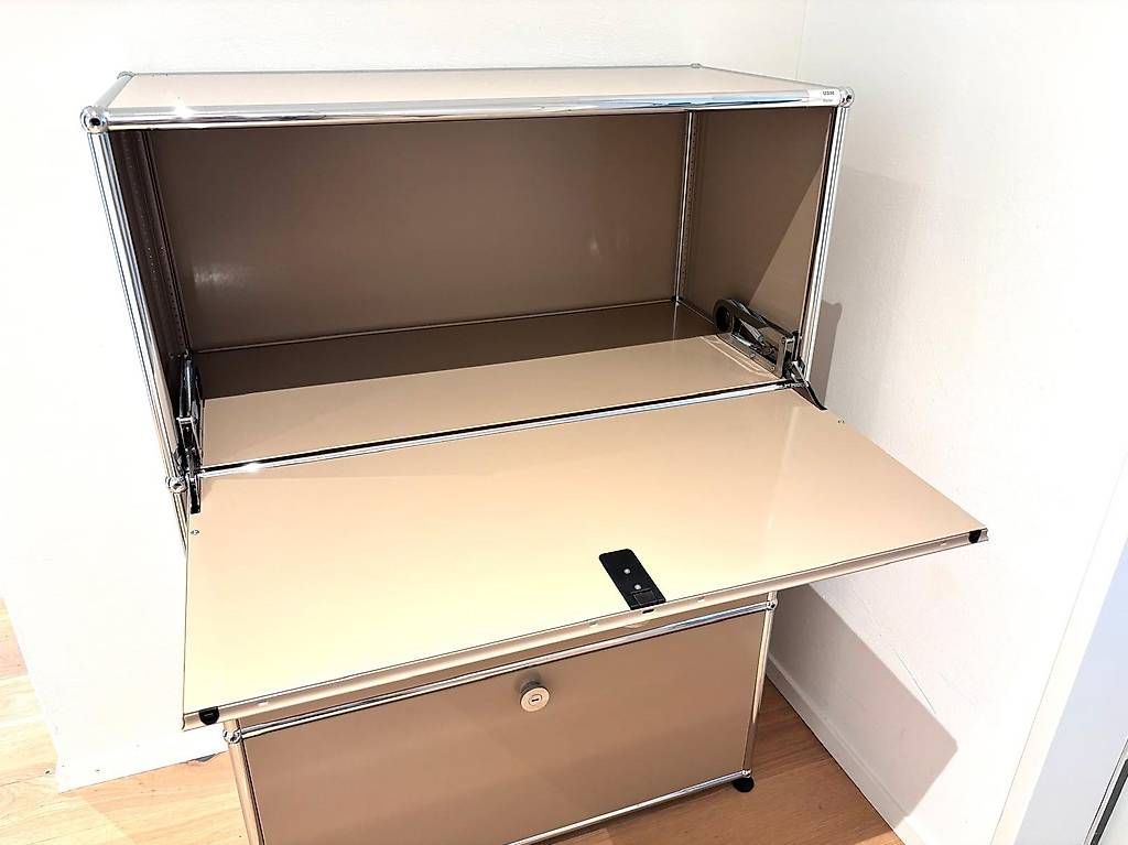 USM Scaffali: Neues USM Möbel - beige - 75 x 35 cm – Nuovo (secondo la descrizione) da Wünnewil venduto da april24 2