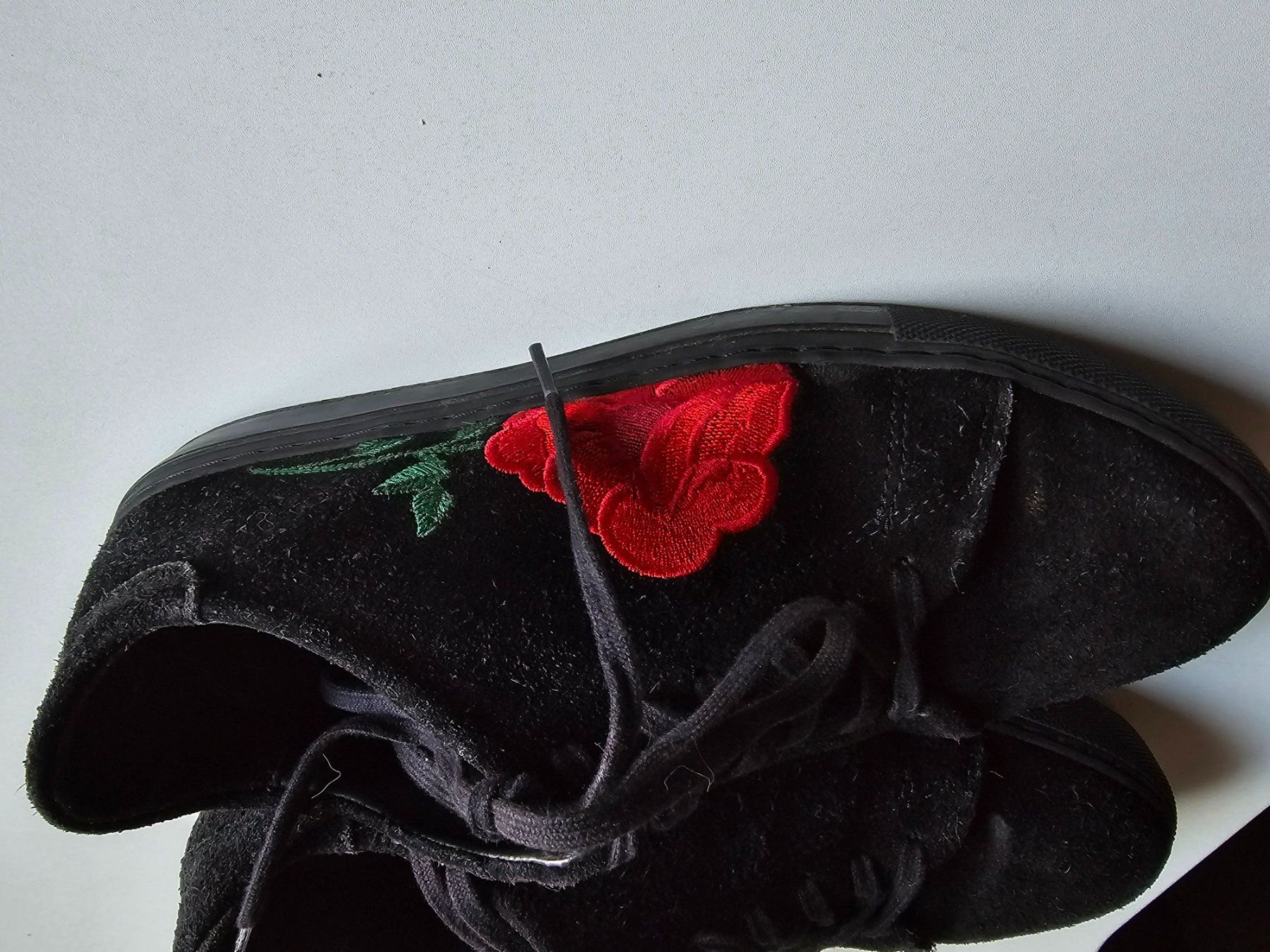 Scarpe da donna: Stoffschuh – Usato da Mägenwil venduto da Carlo55