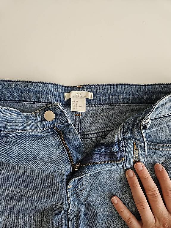H&M Pantaloni: Jeans Shorts – Usato da Kilchberg ZH venduto da tan_g9ny 2