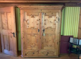 Armoire Rustique du Début du XIXe Siècle
