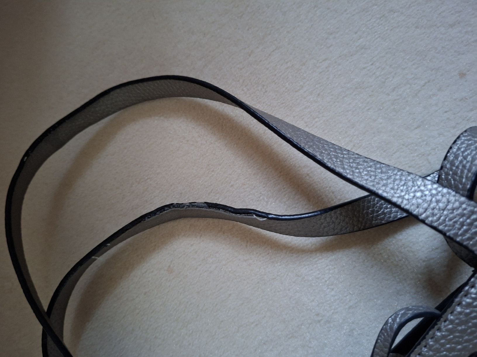 Guess Borse da donna: Guess Wende-Tasche schwarz/silber – Usato da Barzheim venduto da spitz01 7