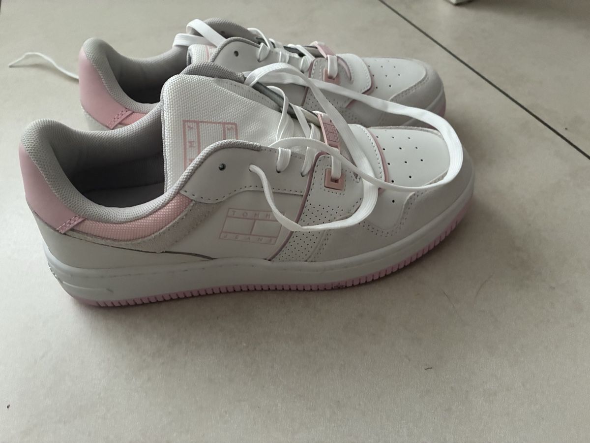 Tommy Hilfiger Scarpe da donna: NEU Tommy Jeans schuhe Groesse 40 – Nuovo (secondo la descrizione) da Novazzano venduto da White71 1