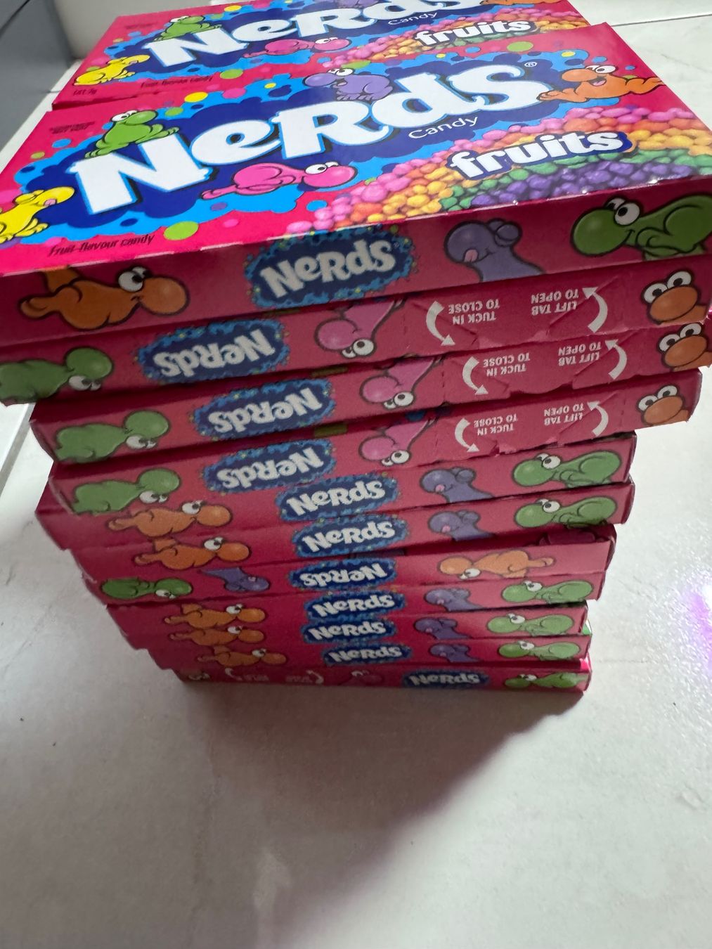 Cibi & Specialità: 21x Nerds Fruits 141.7g grosse Packung – Nuovo e nell'imballaggio originale da Zunzgen venduto da noa_wd92 1