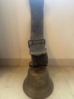 Cloche d'alpage ancienne en bronze