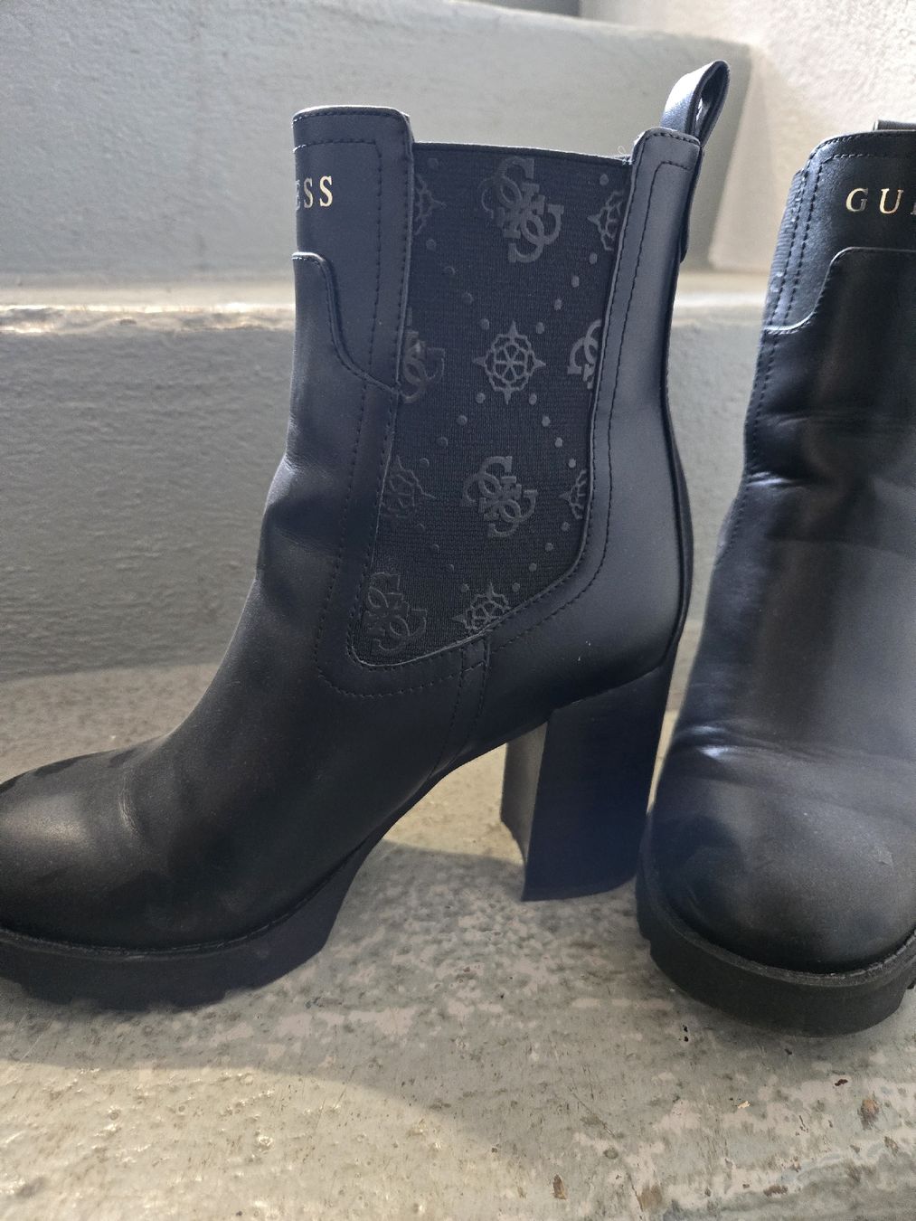 Guess Scarpe da donna: bottine Guess 37 – Usato da Bassecourt venduto da co.hurlimann 1