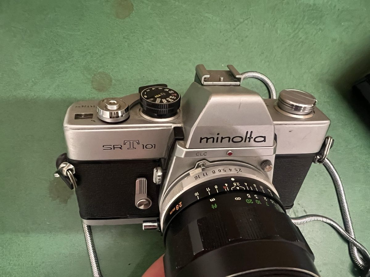 Minolta Fotocamera: Minolta SRT 101 – Usato da Zürich venduto da jao_2bx7 1