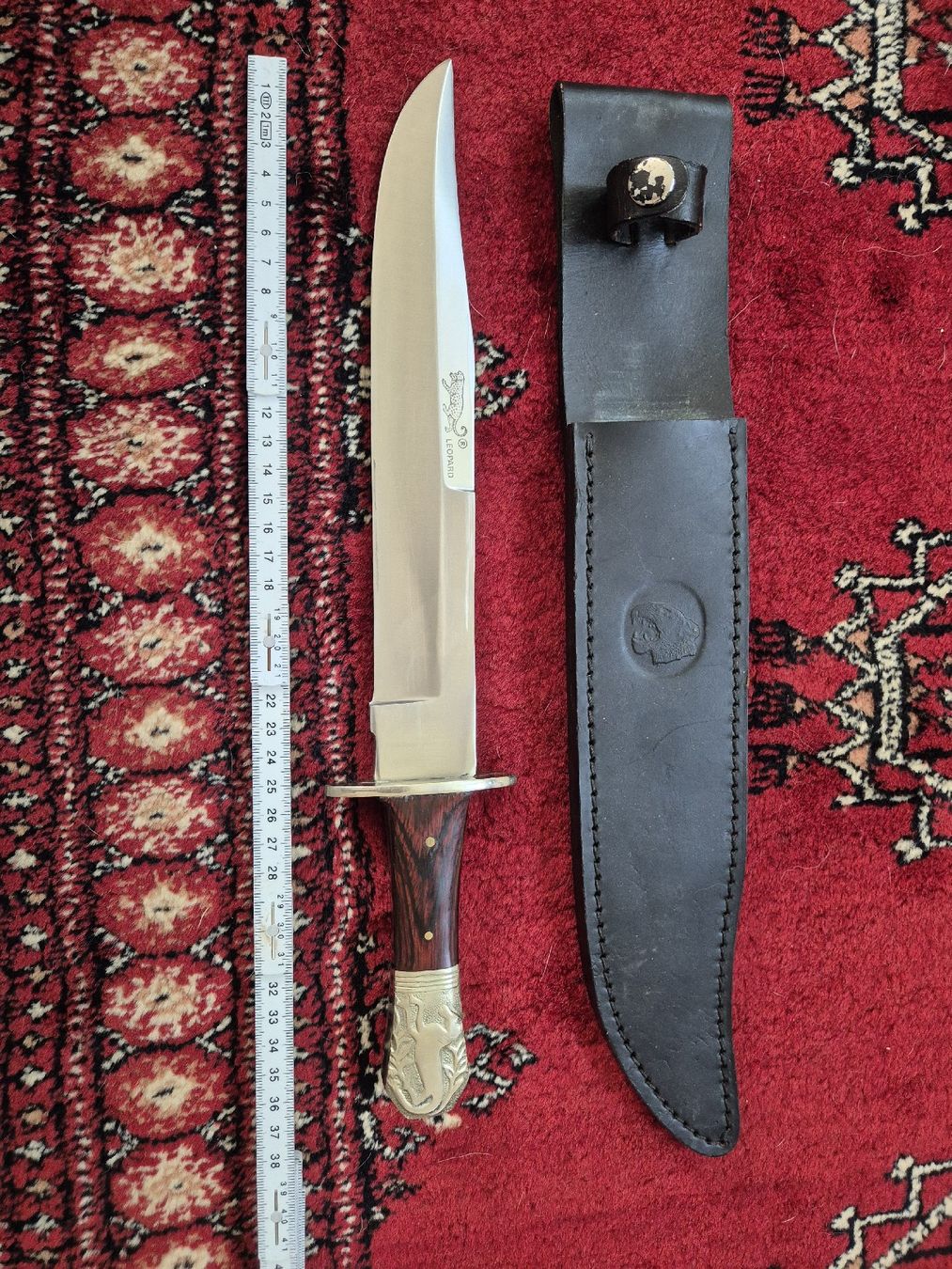 Accessoires: Grosses Leopard Jagdmesser mit Scheide – D'occasion à Binningen par rom_9ls7 1