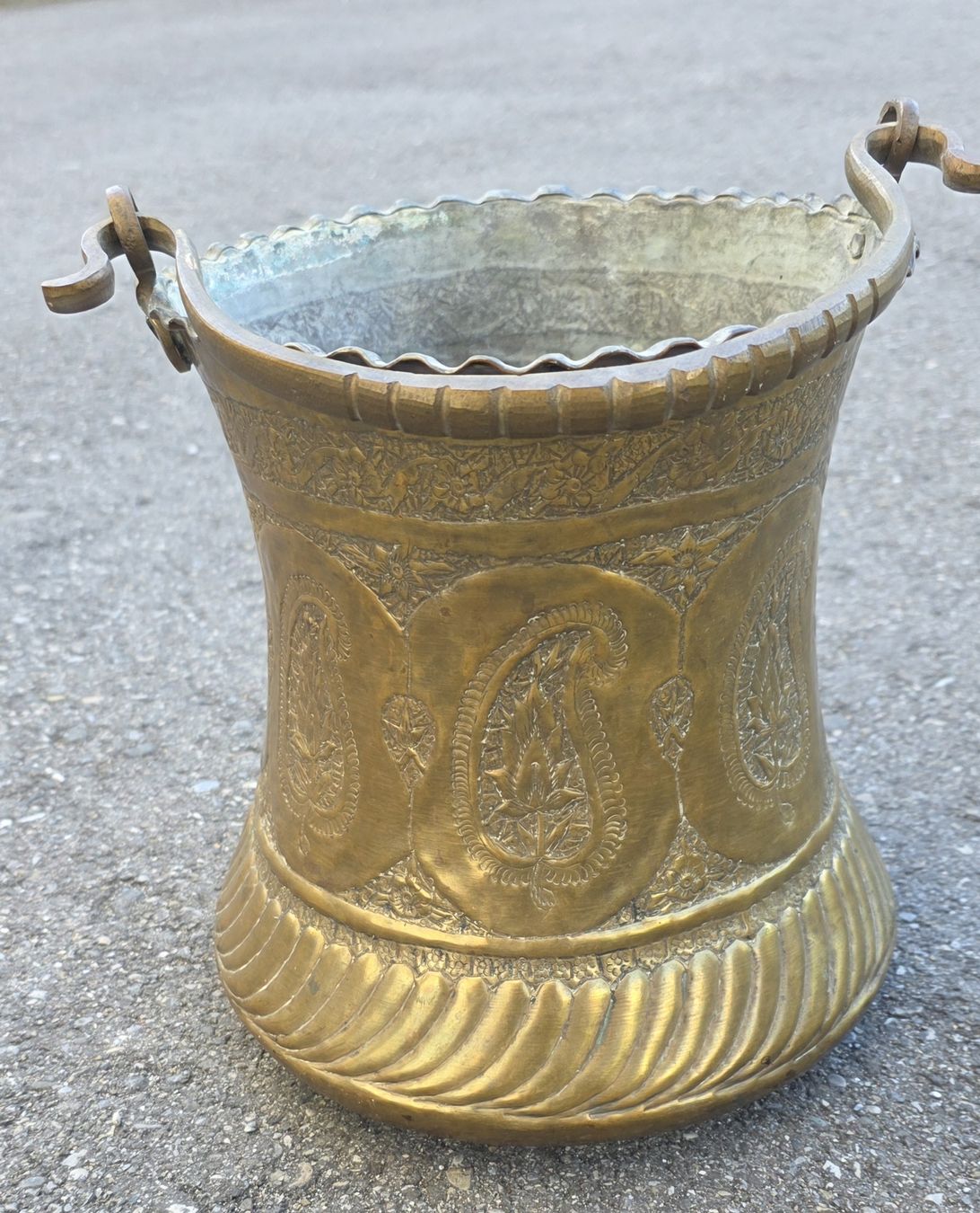 Vasen & Gefässe: Antikes Messingvase – Gebraucht aus Niederuzwil von 262305 5