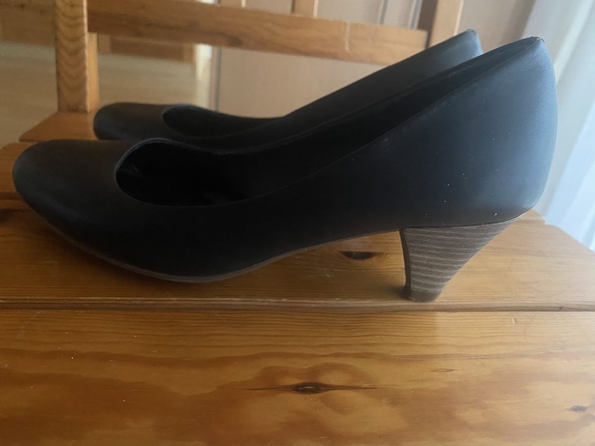 Scarpe da donna: Bata Leder Pump Grösse 40 – Usato da St Gallen venduto da Berta343 1