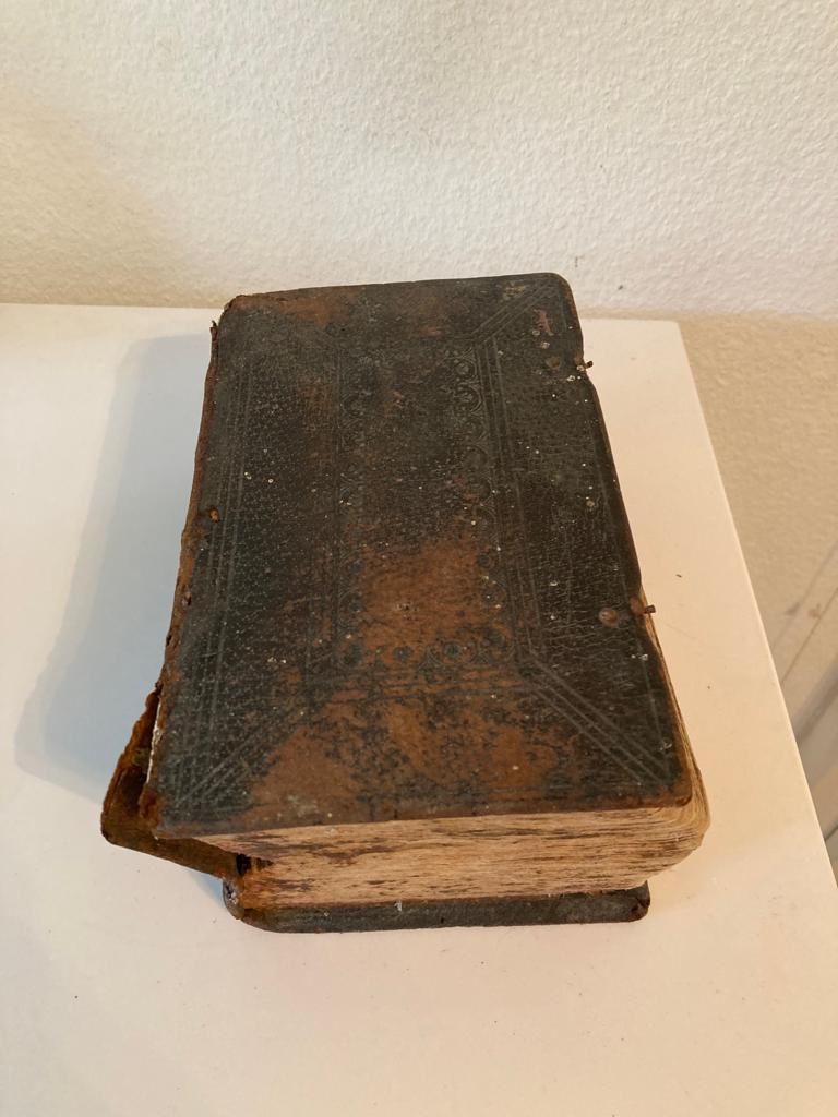Libri: Altes Buch mit biblischen Texten – Usato da Buttikon SZ venduto da FlohmarktParadies 9