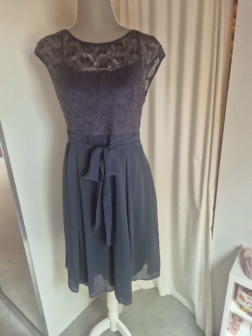 Robes: Kleid Zero blaugrau mit Spitze und Bindeband Grösse 40 – D'occasion à Zürich par Drago670 8