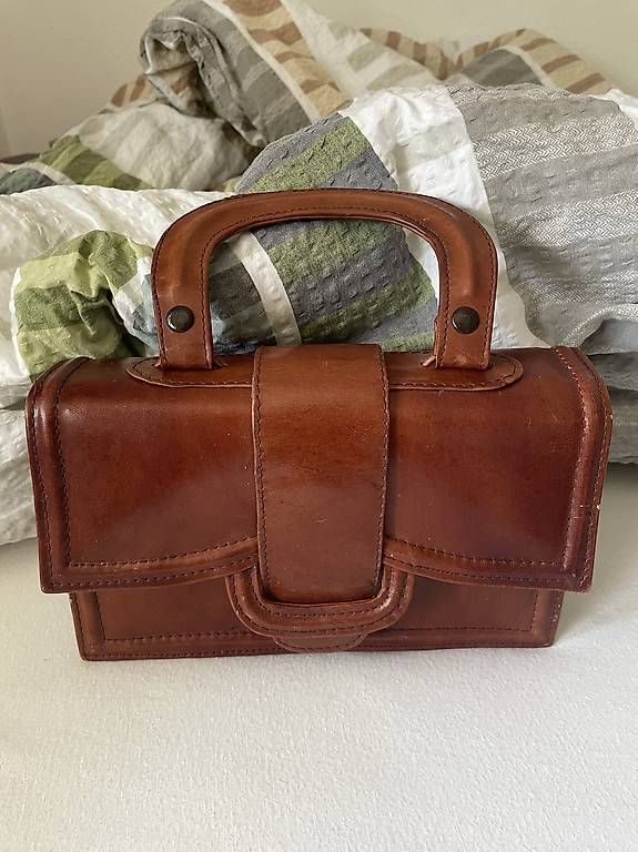 Sacs femmes: Handtasche Damen  Vintage Stil – D'occasion à Güttingen par ChCoridass