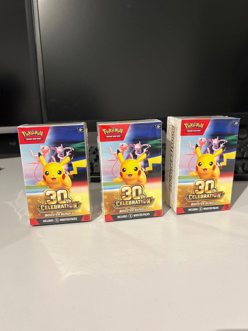 Pokémon Carte collezionabili: POKEMON 30TH Anniversary BOOSTER BUNDLE 3 Stk. – Nuovo e nell'imballaggio originale da Riedt b. Erlen venduto da Lupettos