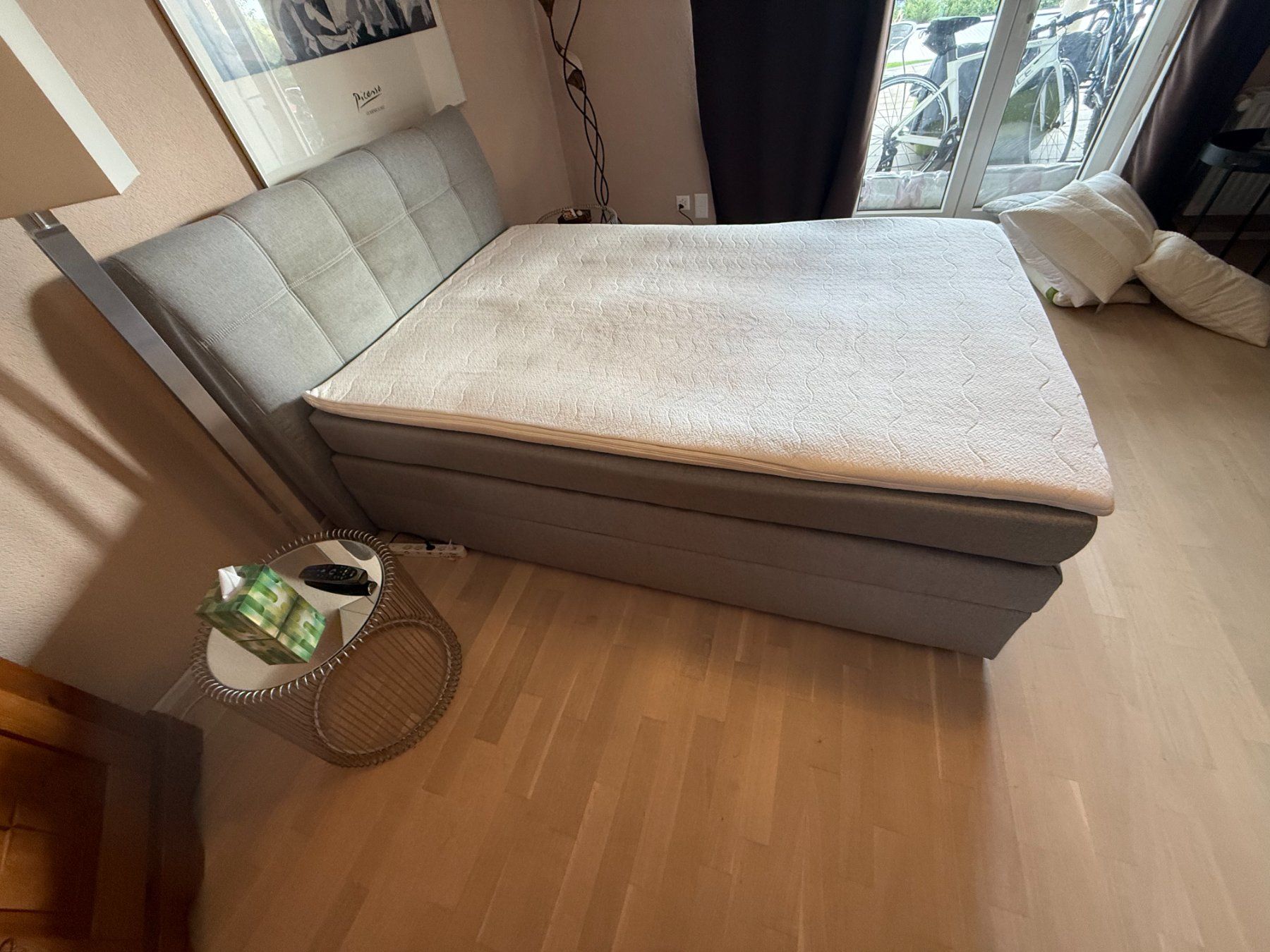 Letti: Lit boxspring avec coffre de rangement relevable – Usato da evilard venduto da tgev 2