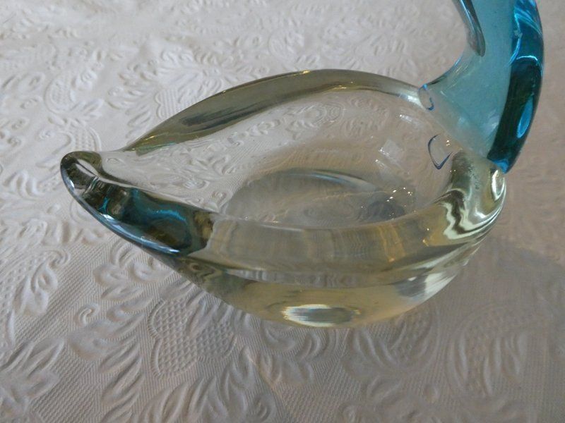 Statuette: Ein Paar Schwäne aus Glas – Usato da Basel venduto da Robyn 3