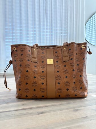 MCM Shopper Cognac – wendbar, mit Clutch, top Zusta