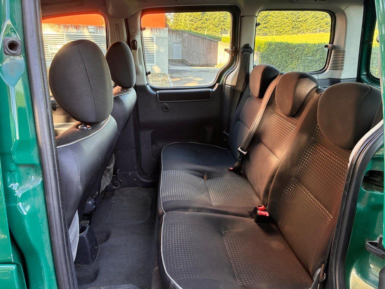 Peugeot Autos: PEUGEOT Partner 1.6 XT – Gebraucht aus Hünenberg von Auto-Klinik01 4