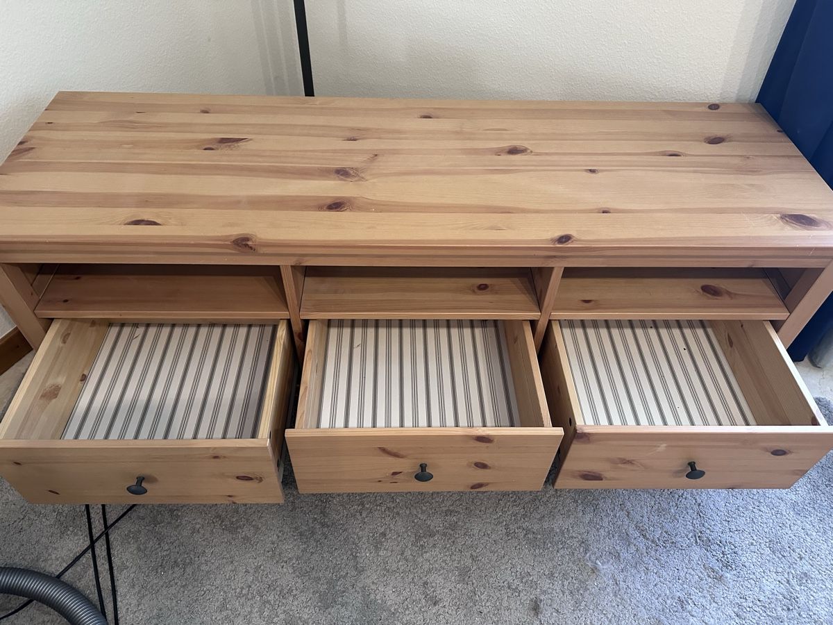 Ikea TV Möbel: Meuble TV | Hemnes IKEA – Gebraucht aus Prangins von red_shoelace 1