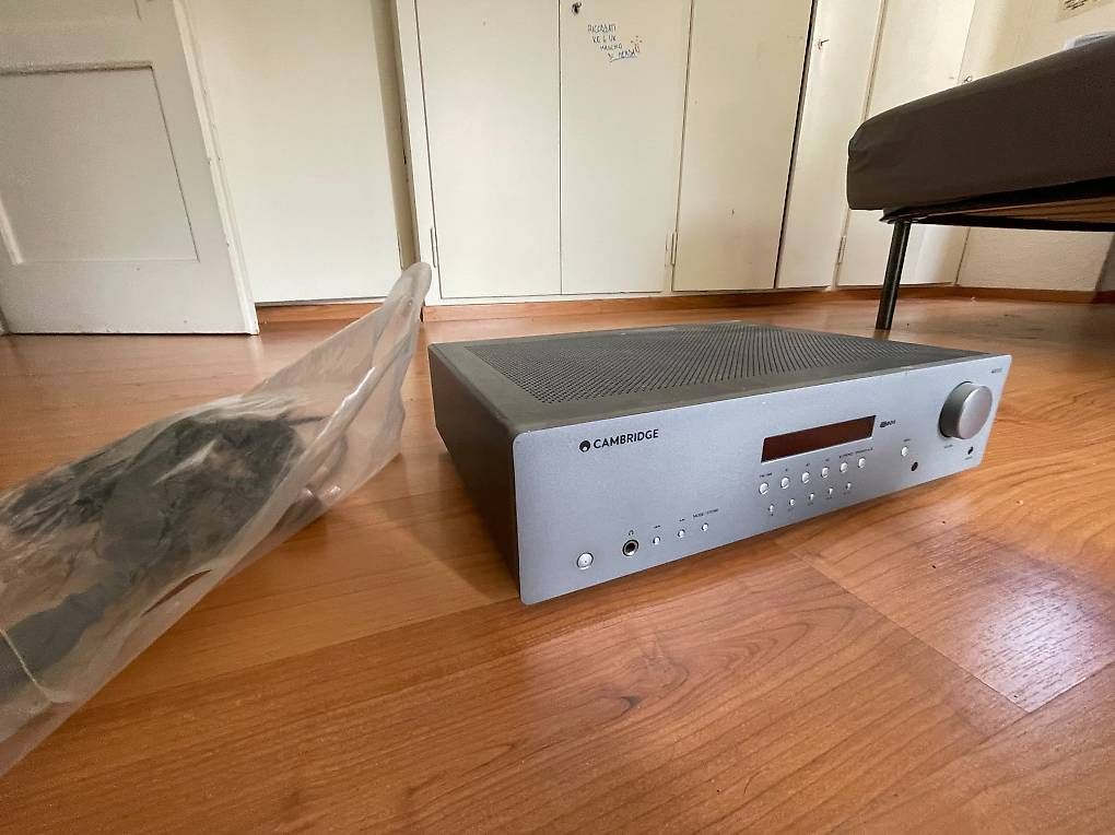 Ricevitori: Cambridge Audio AXR85 ricevitore stereo 85W – Usato da Lugano venduto da ShairCruz 2