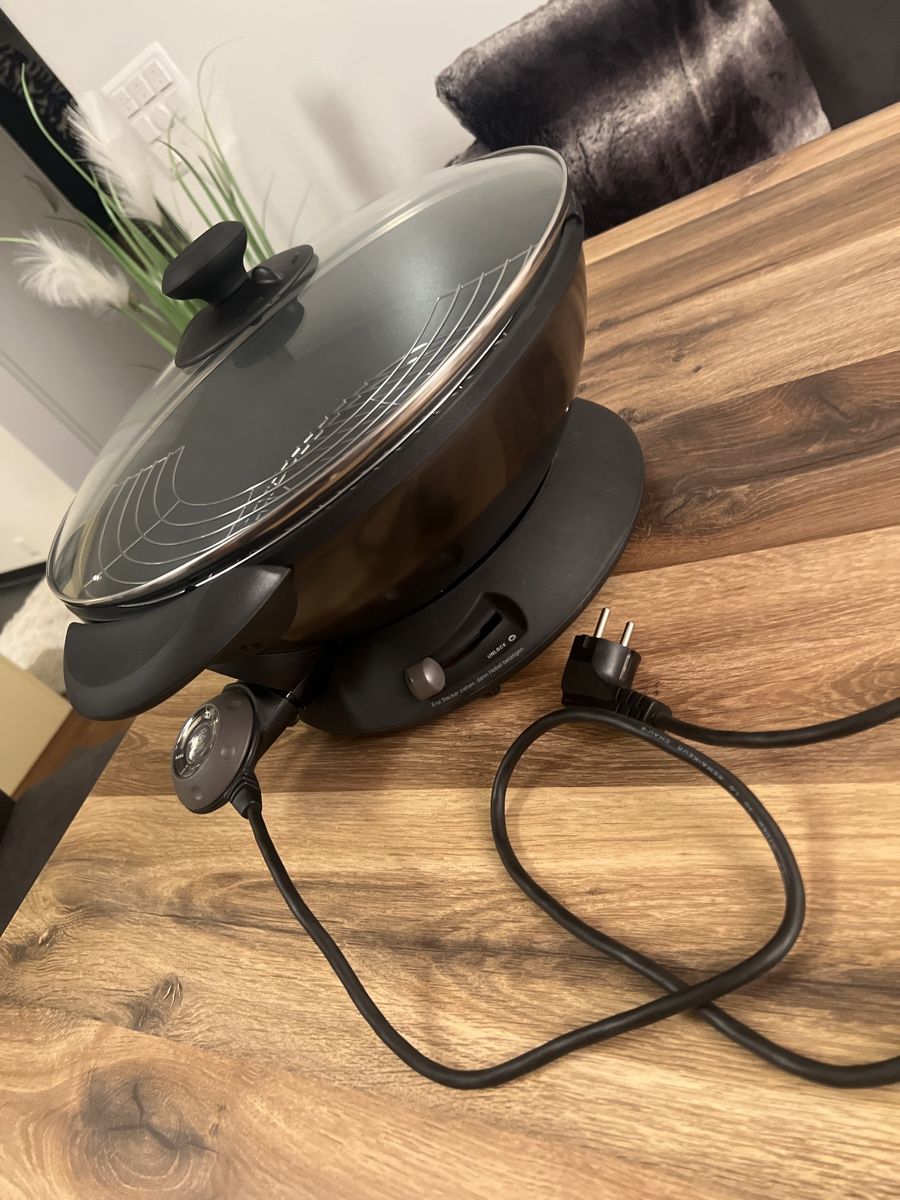 Pfannen: Wok mit eigener Platte – Gebraucht aus Widen von kev_f5vk 4
