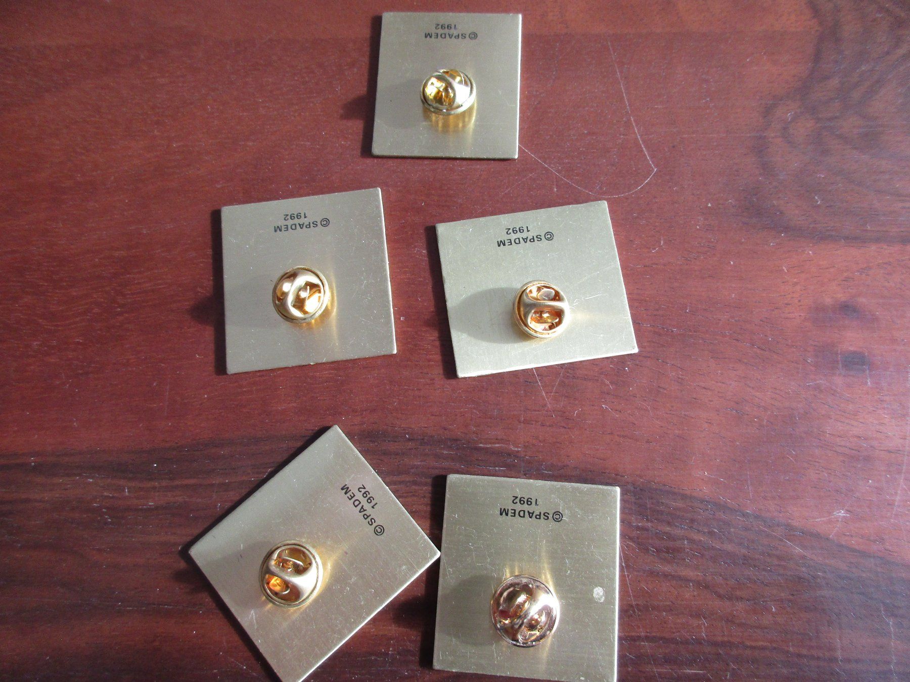 Placchette & Badge: 5x Pin von Picasso / Gemälde in Pinform / 1992 – Usato da Eschenbach LU venduto da Jack1711 3