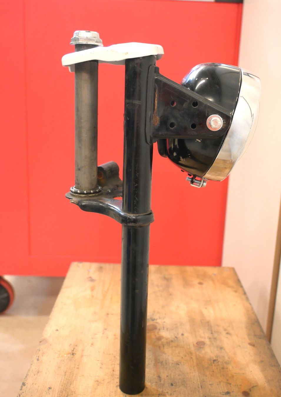 Puch Parti ricambio per ciclomotori: Puch Maxi Gabel mit Lampe CEV 105 rund – Usato da Schwellbrunn venduto da Morise 3