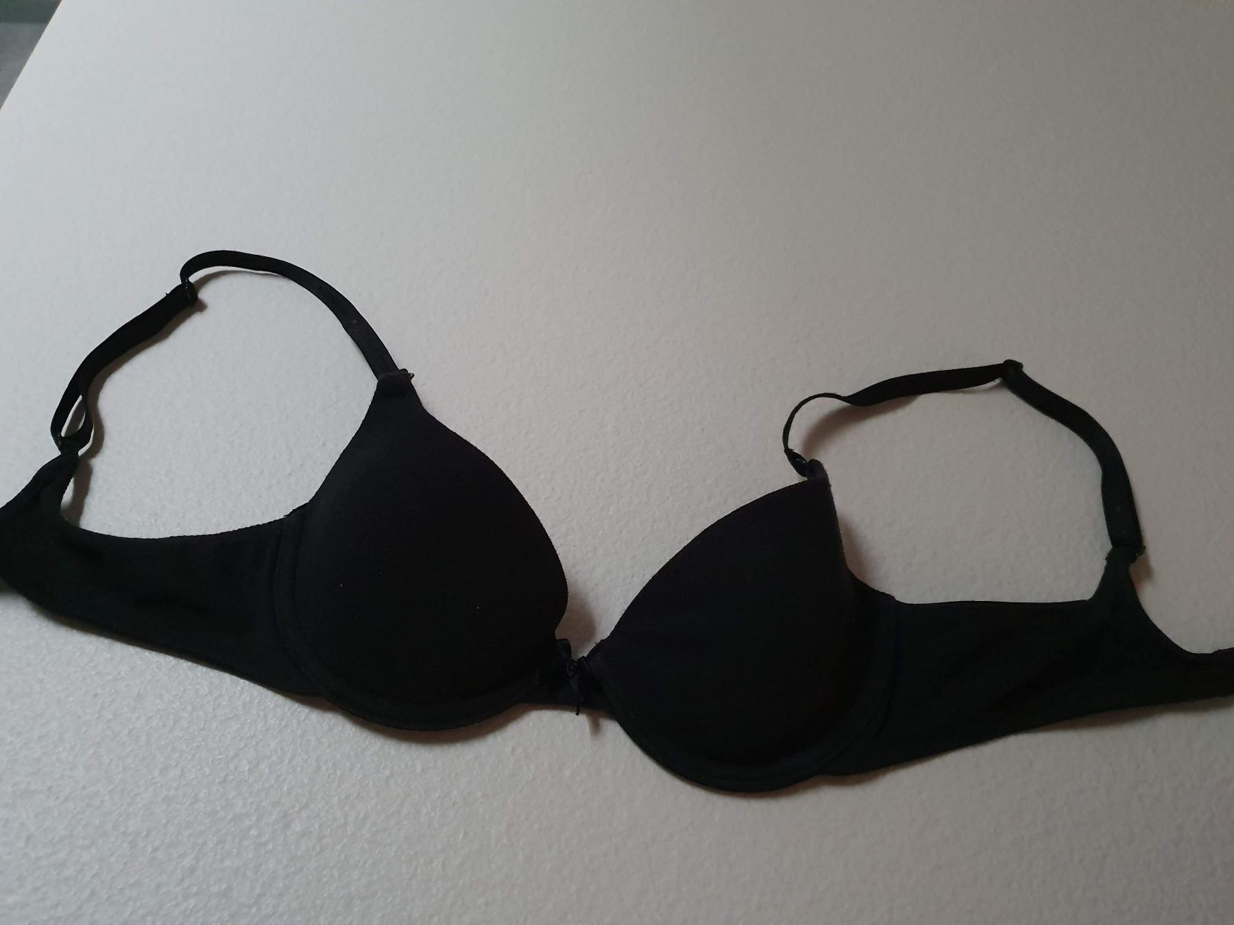 Autres dessous: 2 top marken BH gr.70C – D'occasion à bellinzona par zeus6535