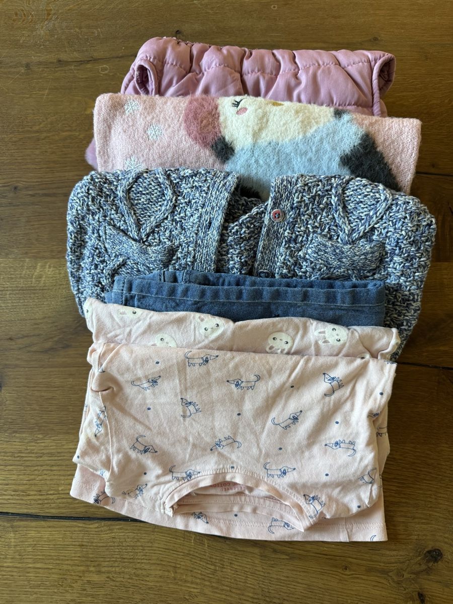 Kleiderpakete & -sets: Mädchenkleider-Set, Grösse 98 - 6 Teile – Gebraucht aus Neerach von Meli_sara 9
