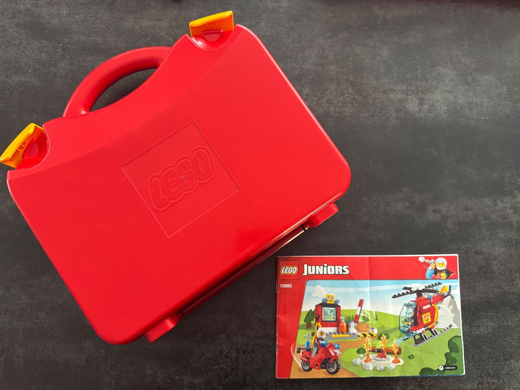 Lego Kit di costruzioni: Lego Juniors 10685 Fire Suitcase – Usato da Villigen venduto da Topper76