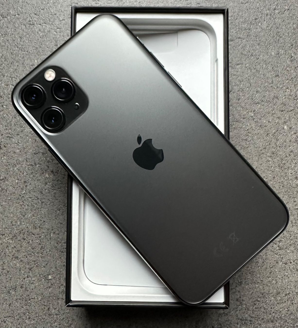 Apple Telefoni cellulari / Smartphones: Handy Apple iPhone 11 Pro space Gray – Usato da Dietikon venduto da chakues 1
