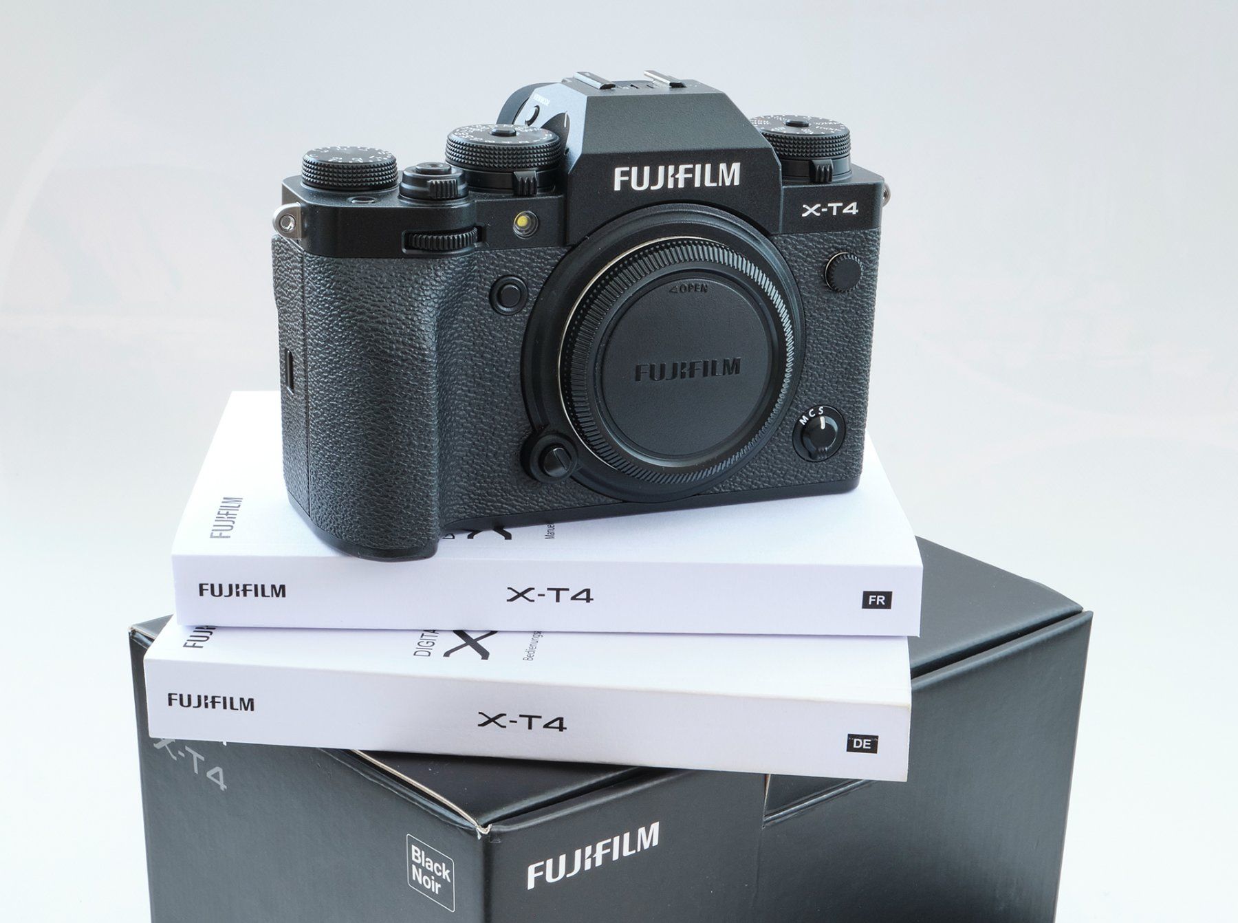 Fujifilm Appareil photo: Fujifilm X-T4 Body – D'occasion à Meikirch par koalabanana