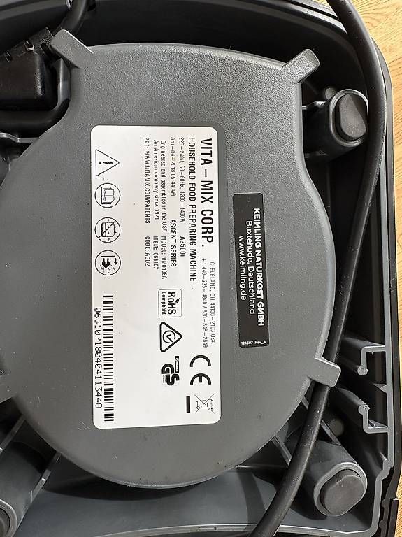 Elettrodomestici da cucina: Vitamix mit viel Zubehör  – Usato da St. Gallen venduto da chr_83 4