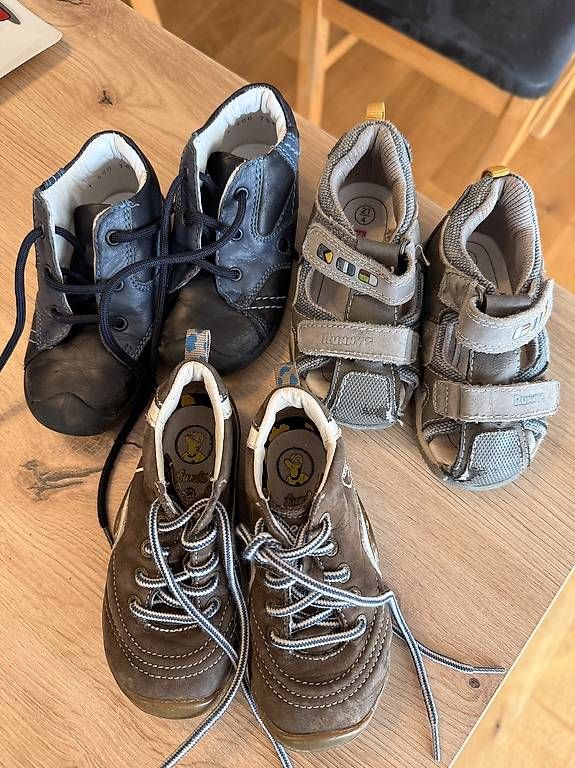Scarpe per ragazzi: Schuhe in Grösse 21 – Usato da Stettfurt venduto da Annili87