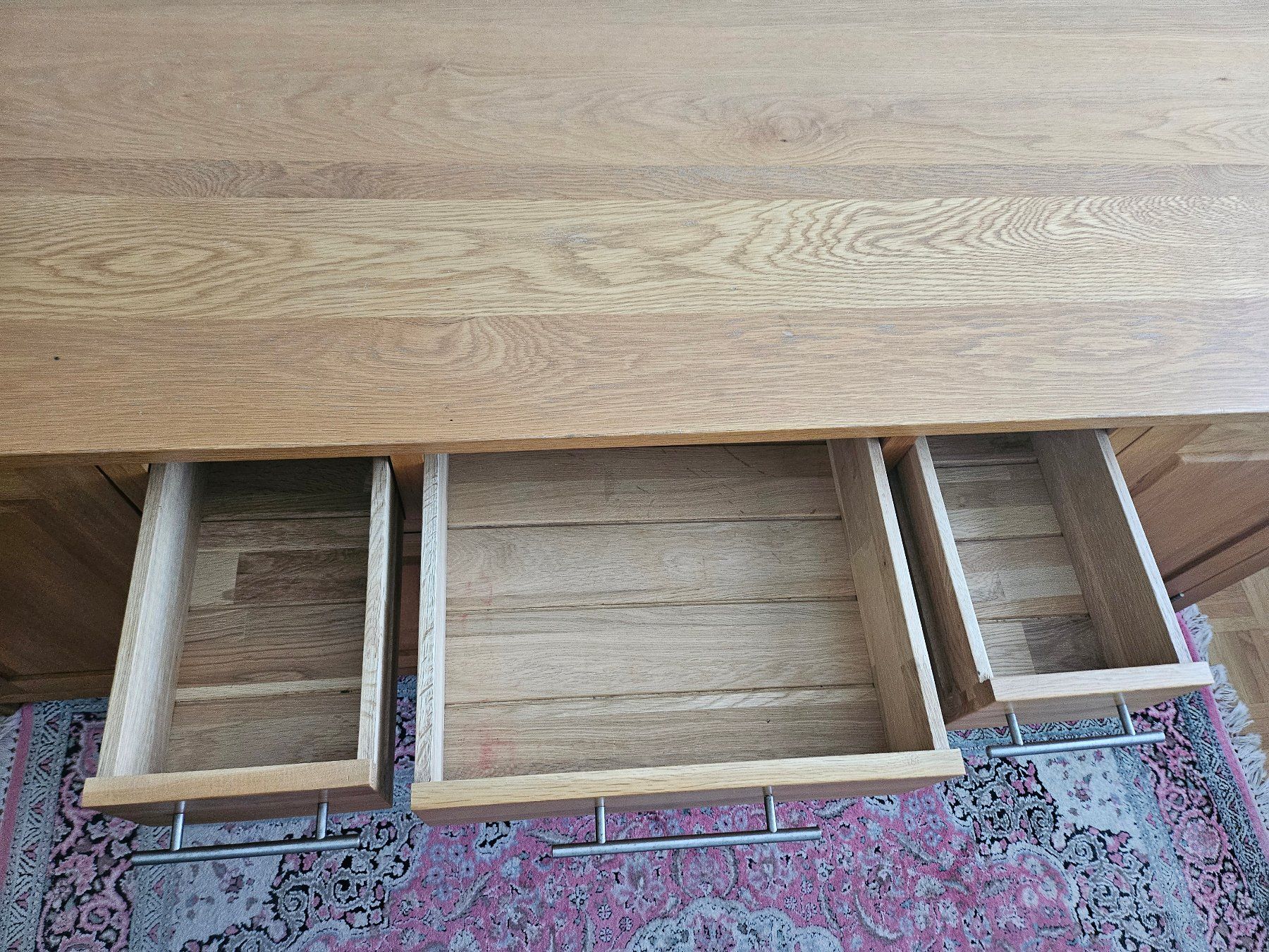 Cassettiere: Massives Eichenholz Sideboard Kommode Anrichte natur geölt – Usato da Dietikon venduto da erdbeeren 5