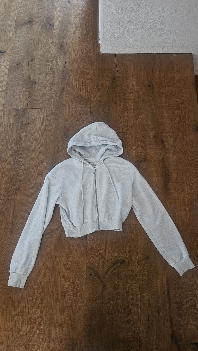 H&M Giacche & Cappotti: Bauchfreier Zip Hoodie – Usato da Wil SG venduto da cro_27r5 1