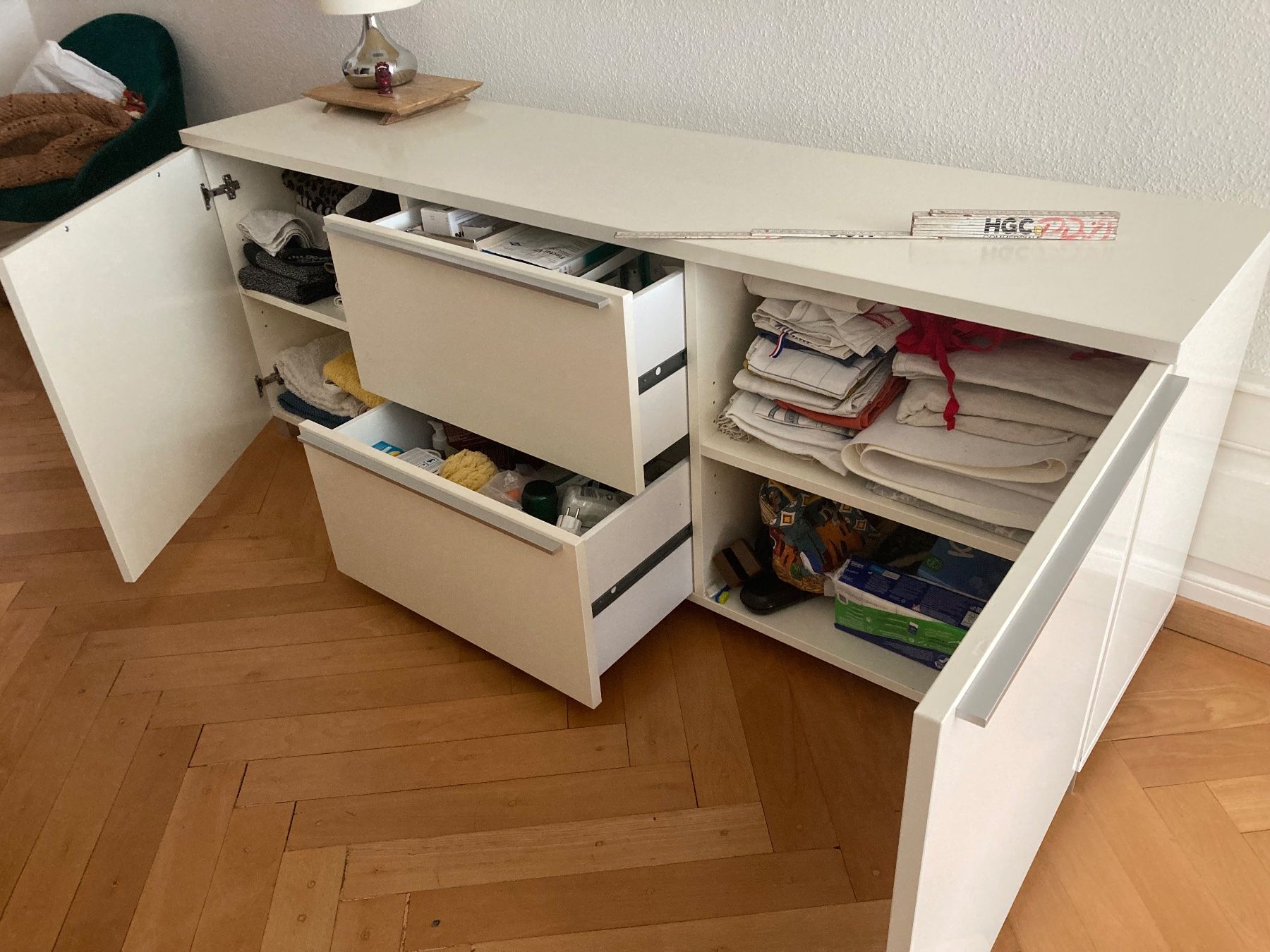 Interio Buffets: Buffet blanc 180 cm – D'occasion à Colombier NE par syl_8jl8 2