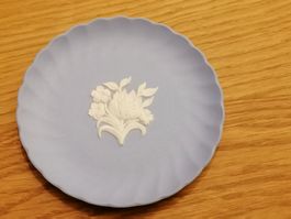 Wedgwood Teller / Schale mit Blumen Motiv