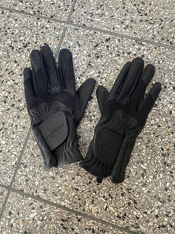 Guanti & manicotti: Reithandschuhe – Usato da Flüelen venduto da 6468