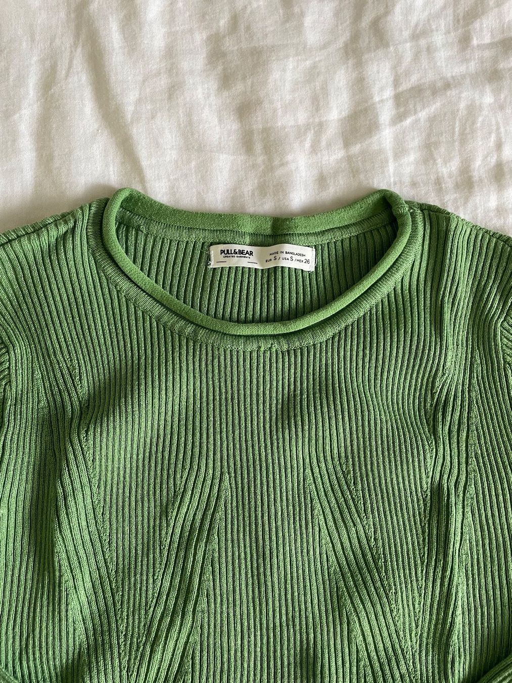 Pull&Bear Top: Pull&Bear Top vert côtelé - Taille S – Usato da Biel/Bienne venduto da lisalrh 1