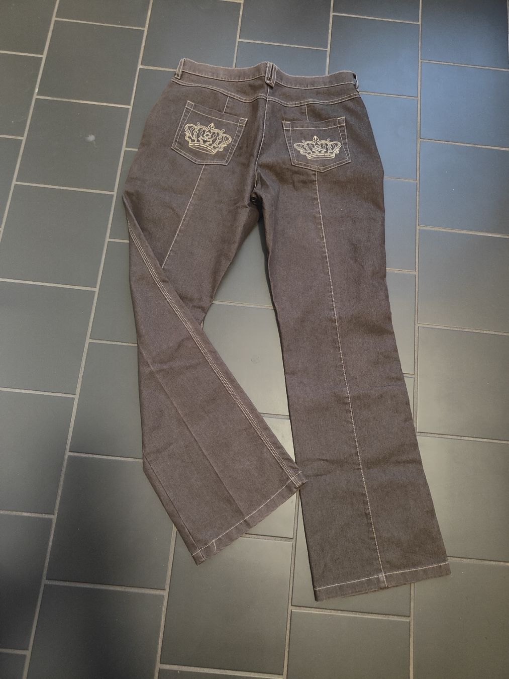 Heine Pantaloni: Y2K Hose mit Kronen – Nuovo (secondo la descrizione) da Zürich venduto da naedaeo 1
