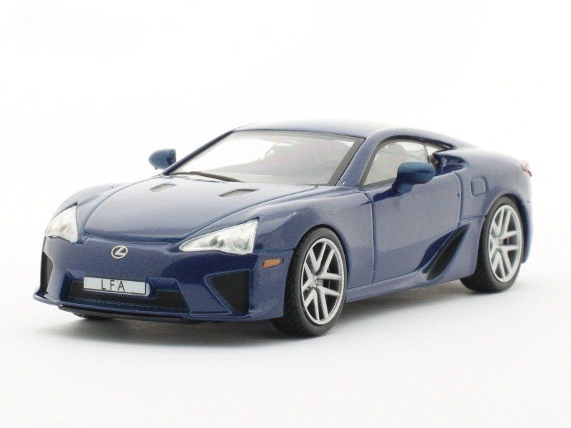 Lexus LFA dunkelblau