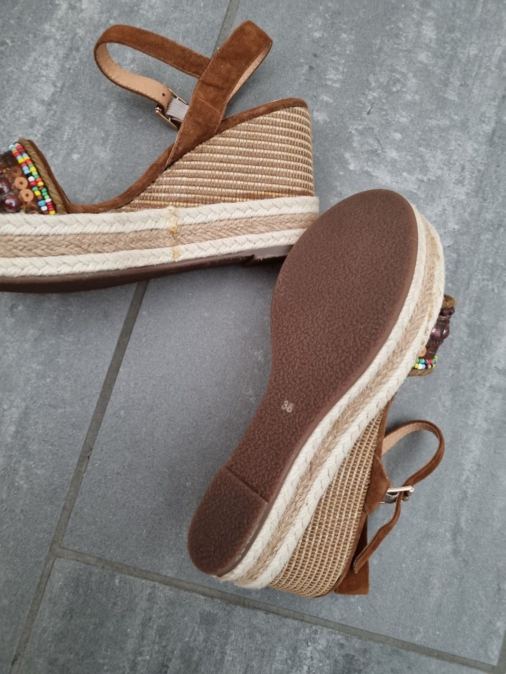 Scarpe da donna: Sandalen Gr. 38 – Usato da thalwil venduto da Raishin720 4