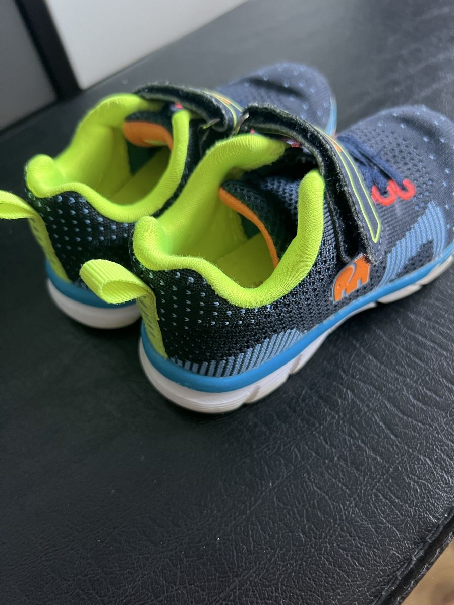 Chaussures garçon: Elefanten Schuhe Grösse 22 – D'occasion à Toffen par Vanessa_Germann 2